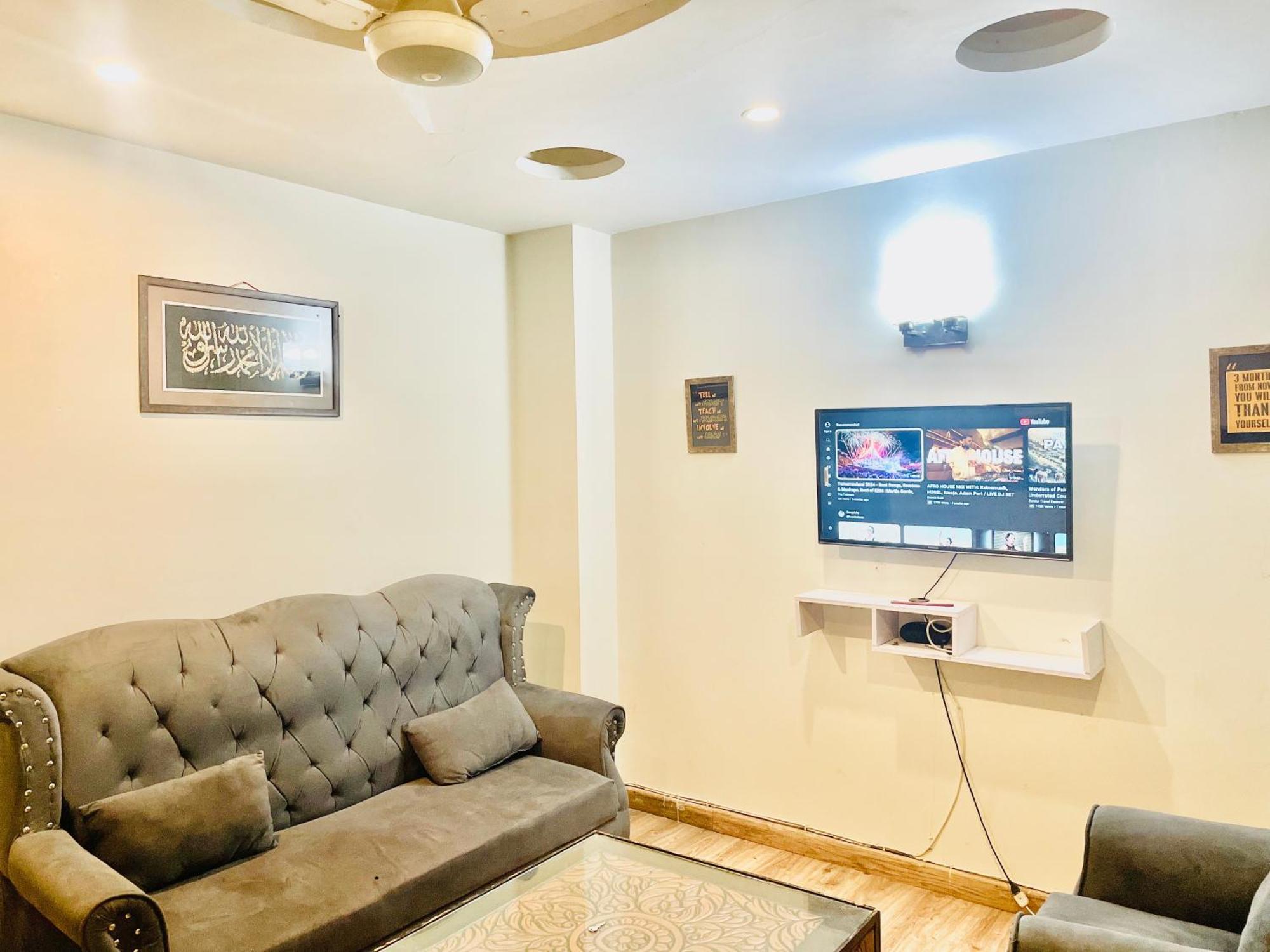 Stunning And Peaceful 1Bhk,Free Parking + Wifi Apartment Islamabad Exterior foto